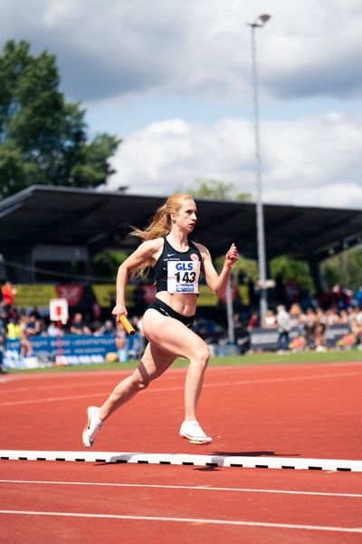 Elena Tresser (Eintracht Frankfurt e.V.) am 29.05.2022 waehrend der Deutschen Meisterschaften Langstaffel im Otto-Schott-Sportzentrum in Mainz